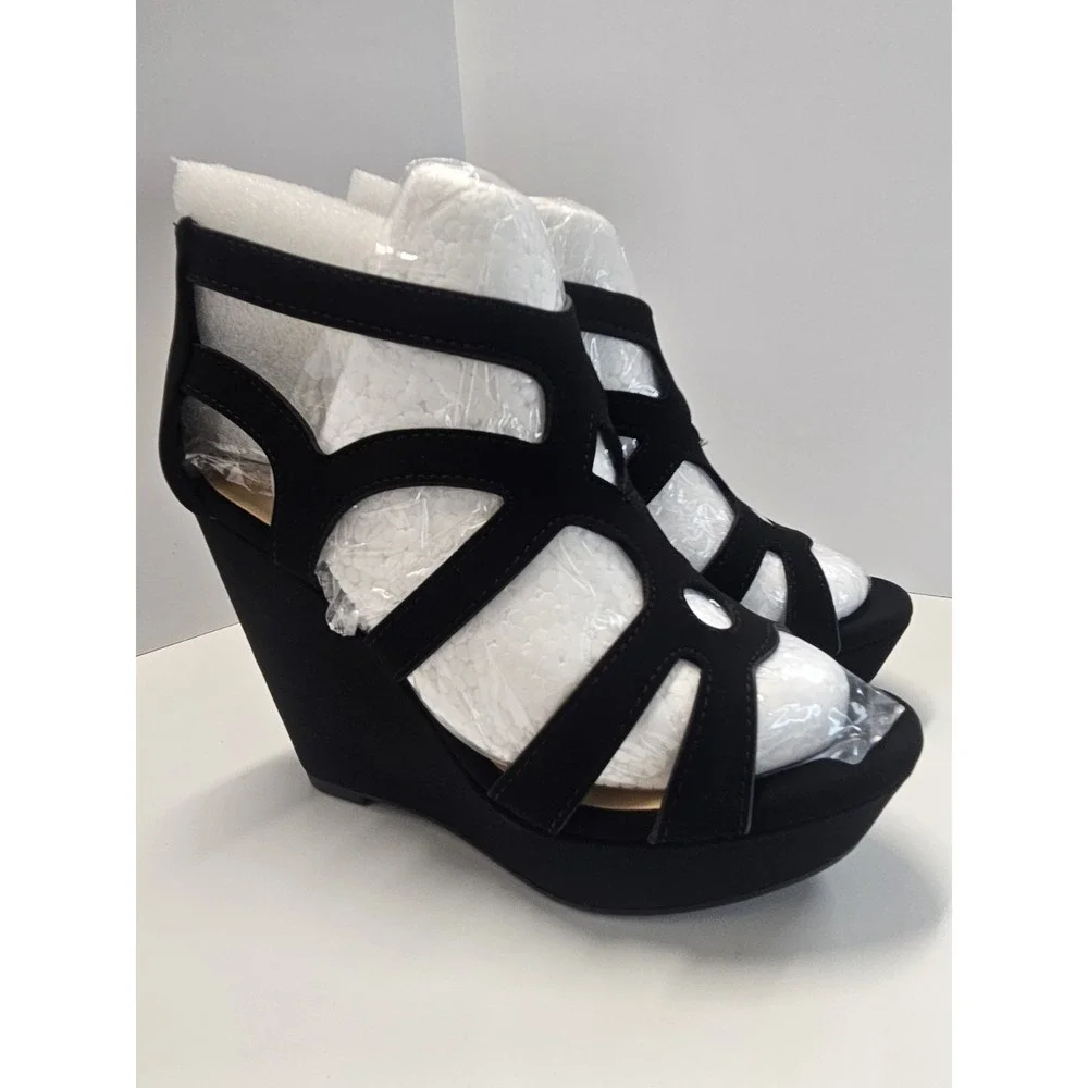 Marco Republic, Woman's‎ Size 8 Black Nubuck, 